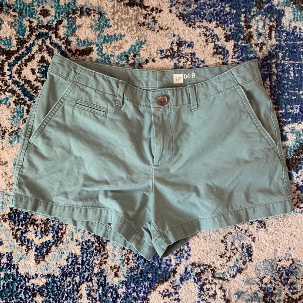 Gap Size 4 Light Olive Green Shorts